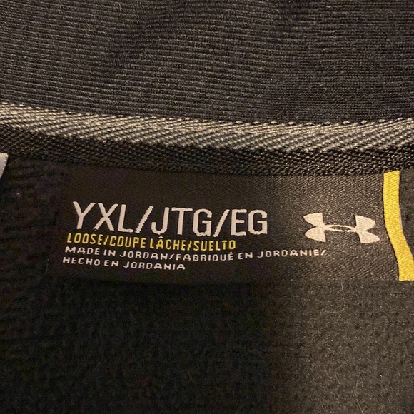 Under Armor Sweater - Picture 2 of 4